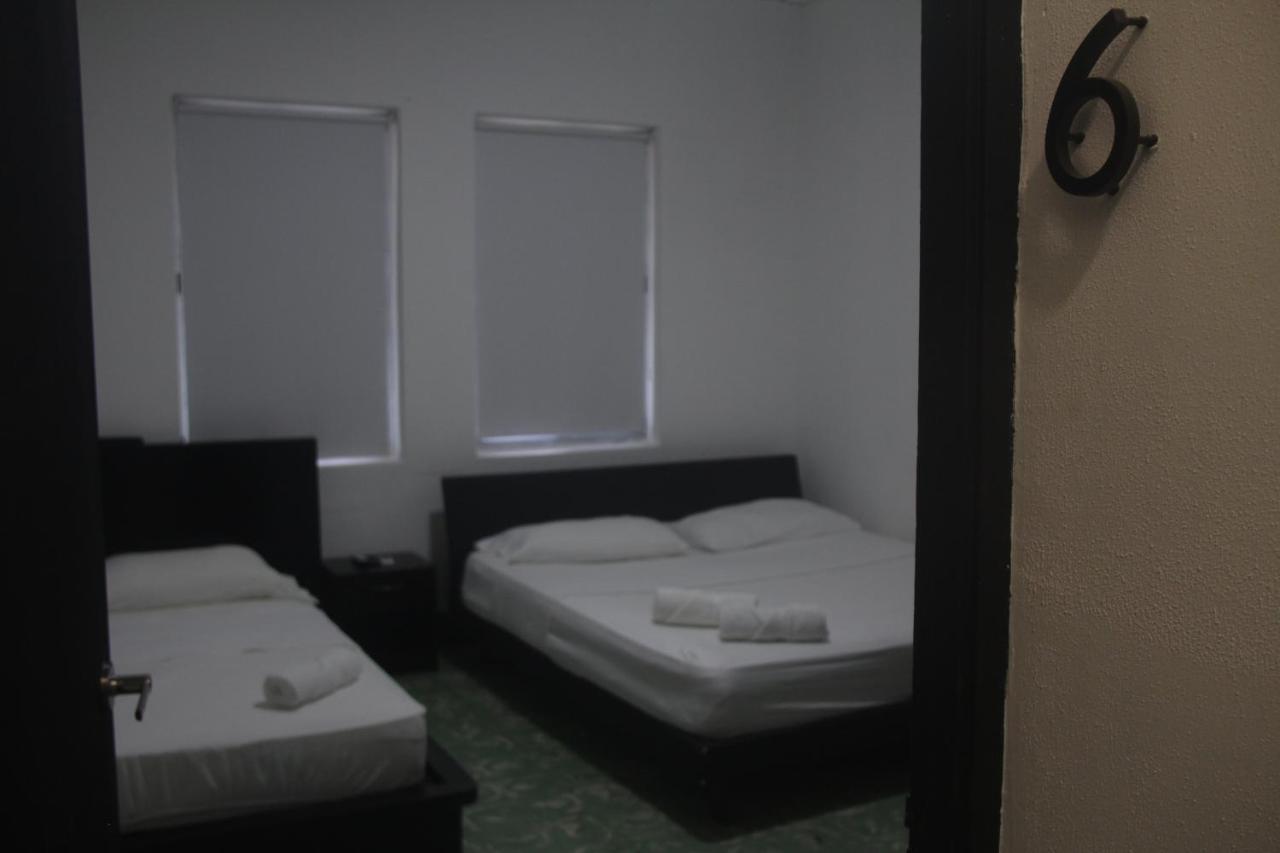 Eden'S Garden Hostel Panamá Esterno foto