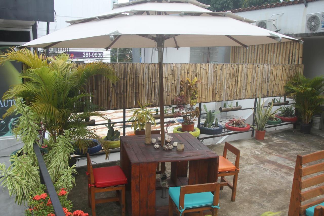 Eden'S Garden Hostel Panamá Esterno foto